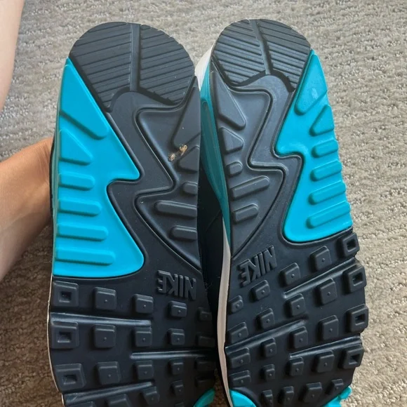 Nike Air Max 90 Sneakers - Picture 3 of 5